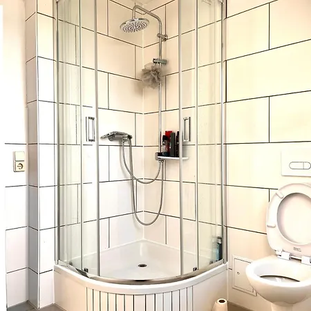 6 Monteurwohnung Aparthotel *